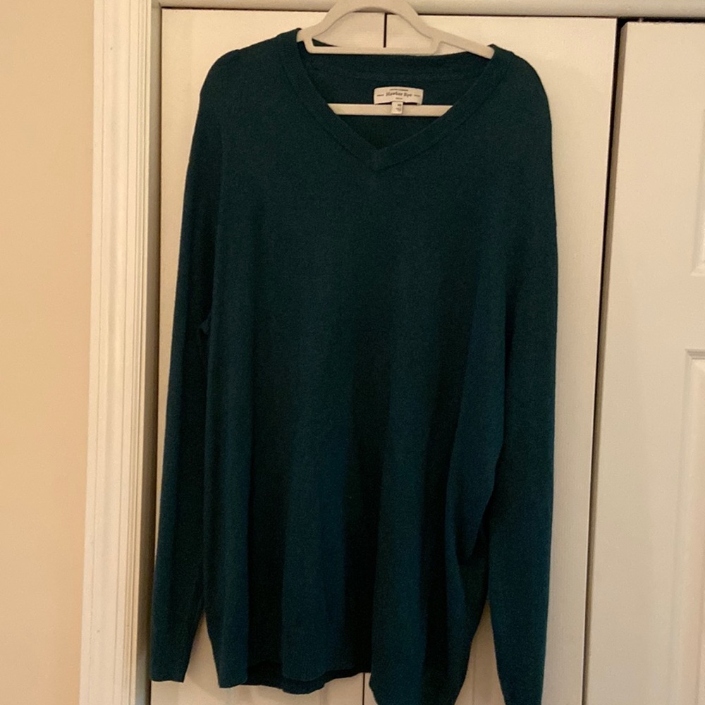Men’s green v-neck sweater from Stitchfix size XXL. Hardly ever worn.